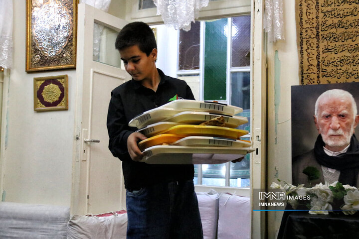 نیم قرن هم نوایی با داغ فاطمی ; حسینیه حضرت زهرا (س)کرمانشاه