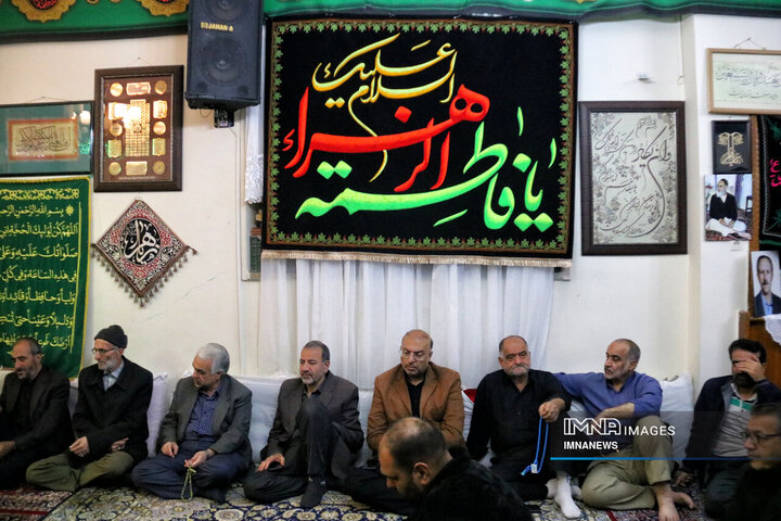 نیم قرن هم نوایی با داغ فاطمی ; حسینیه حضرت زهرا (س)کرمانشاه