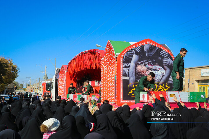 کاروان اهالی بهشت در تودشک، کوهپایه، ورزنه و هرند