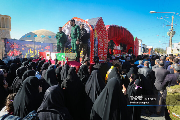 کاروان اهالی بهشت در تودشک، کوهپایه، ورزنه و هرند