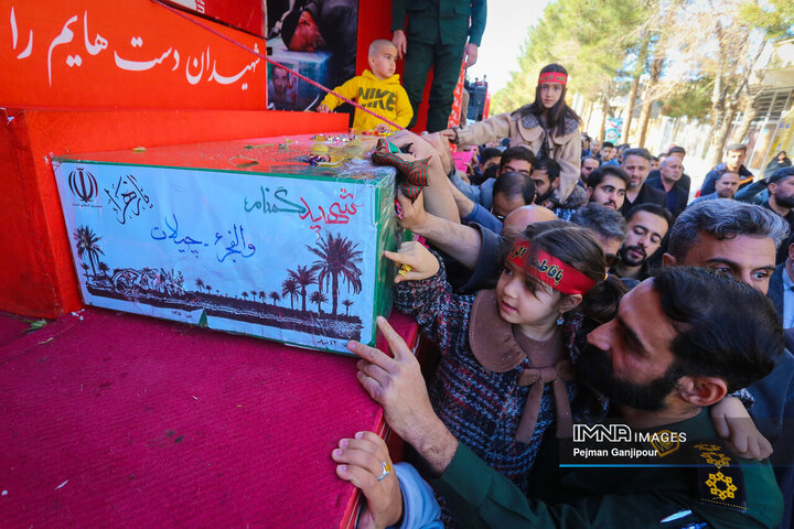 کاروان اهالی بهشت در تودشک، کوهپایه، ورزنه و هرند