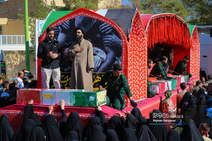 کاروان اهالی بهشت در تودشک، کوهپایه، ورزنه و هرند
