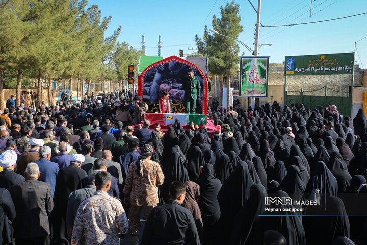 کاروان اهالی بهشت در تودشک، کوهپایه، ورزنه و هرند