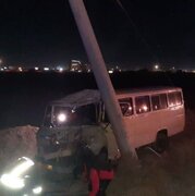 برخورد مینی‌بوس به تیر چراغ برق در یزد ۷ مصدوم برجای گذاشت