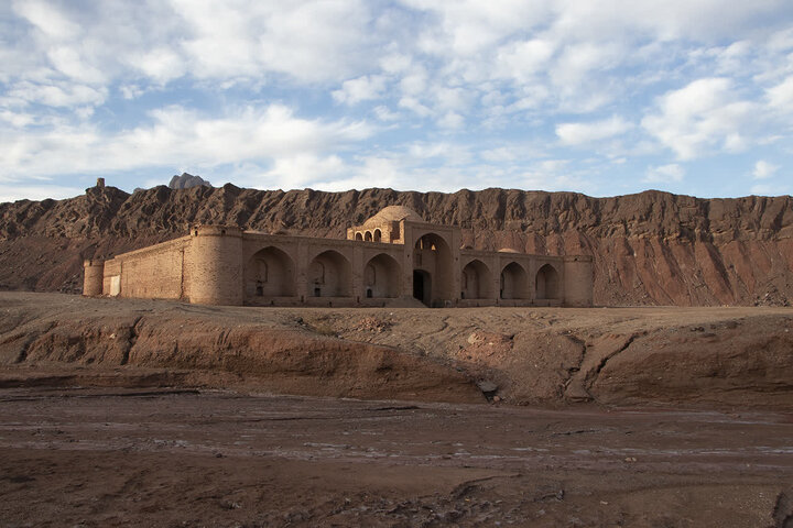 آغاز مرمت کاروانسرای جهانی «چاه‌کوران» راور