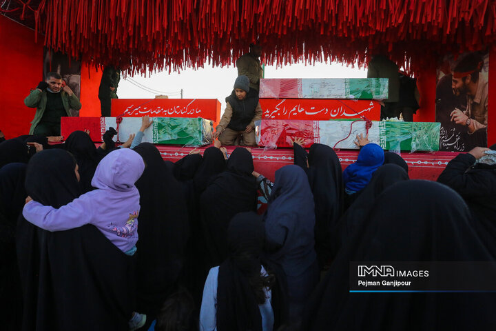 کاروان اهالی بهشت در سپاهان‌شهر، بهارستان، جرقویه و نائین