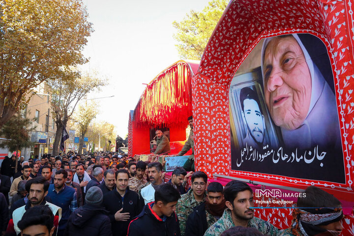 دل‌های بی‌قرار و تابوت‌های پرچم‌دار؛ روایت یک شهر با شهدا