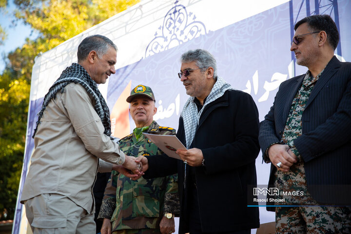 گردهمائی بسیجیان ادارات استان اصفهان