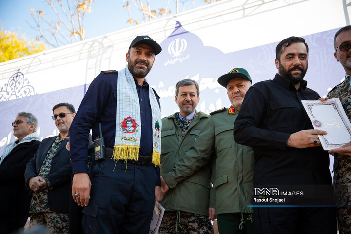 گردهمائی بسیجیان ادارات استان اصفهان