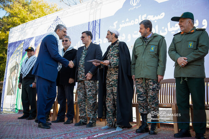 گردهمائی بسیجیان ادارات استان اصفهان