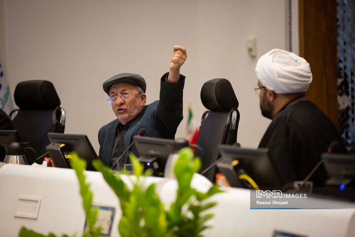 عباس حاج رسولی ها رئیس کمیسیون اقتصادی، سرمایه گذاری و گردشگری شورای اسلامی شهر