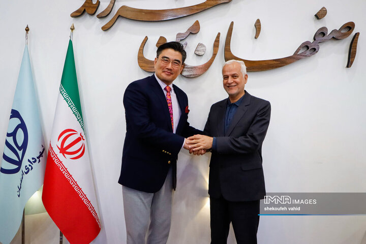 دیدار شهردار اصفهان و سفیر کره جنوبی در ایران
