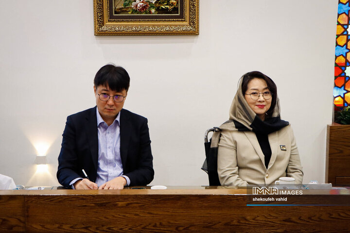 دیدار شهردار اصفهان و سفیر کره جنوبی در ایران