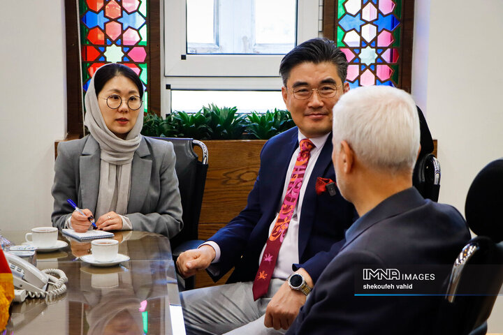 دیدار شهردار اصفهان و سفیر کره جنوبی در ایران