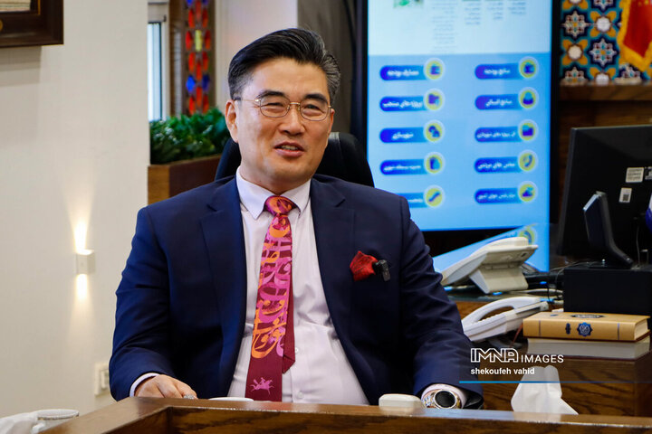 اصفهان با ترکیب انسانیت و فناوری می‌تواند جهان را رهبری کند