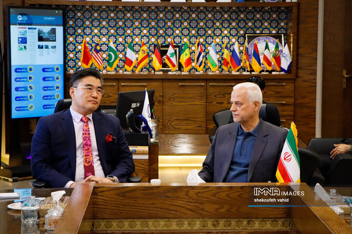 دیدار شهردار اصفهان و سفیر کره جنوبی در ایران