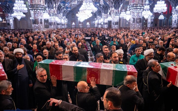 برگزاری آیین وداع با پیکرهای ۱۳ شهید گمنام در حرم رضوی + فیلم