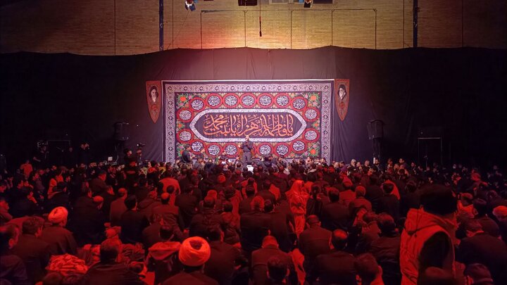 فیلم| مراسم عزاداری فاطمیه در معیت شهدای گمنام