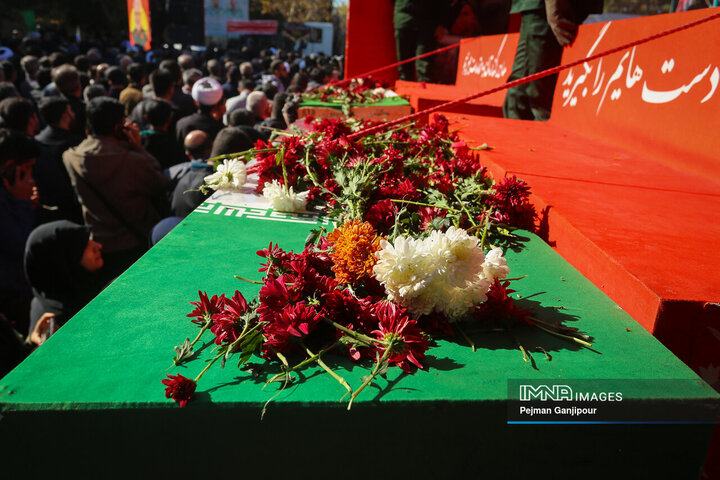 با نام زهرا(س) پر کشیدند، در آغوش اشک بازگشتند