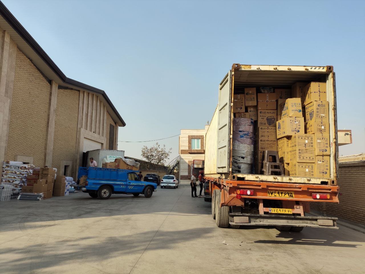 چرا خرید عمده پلاستیک از کارخانه بهترین انتخاب کسبوکارهاست؟