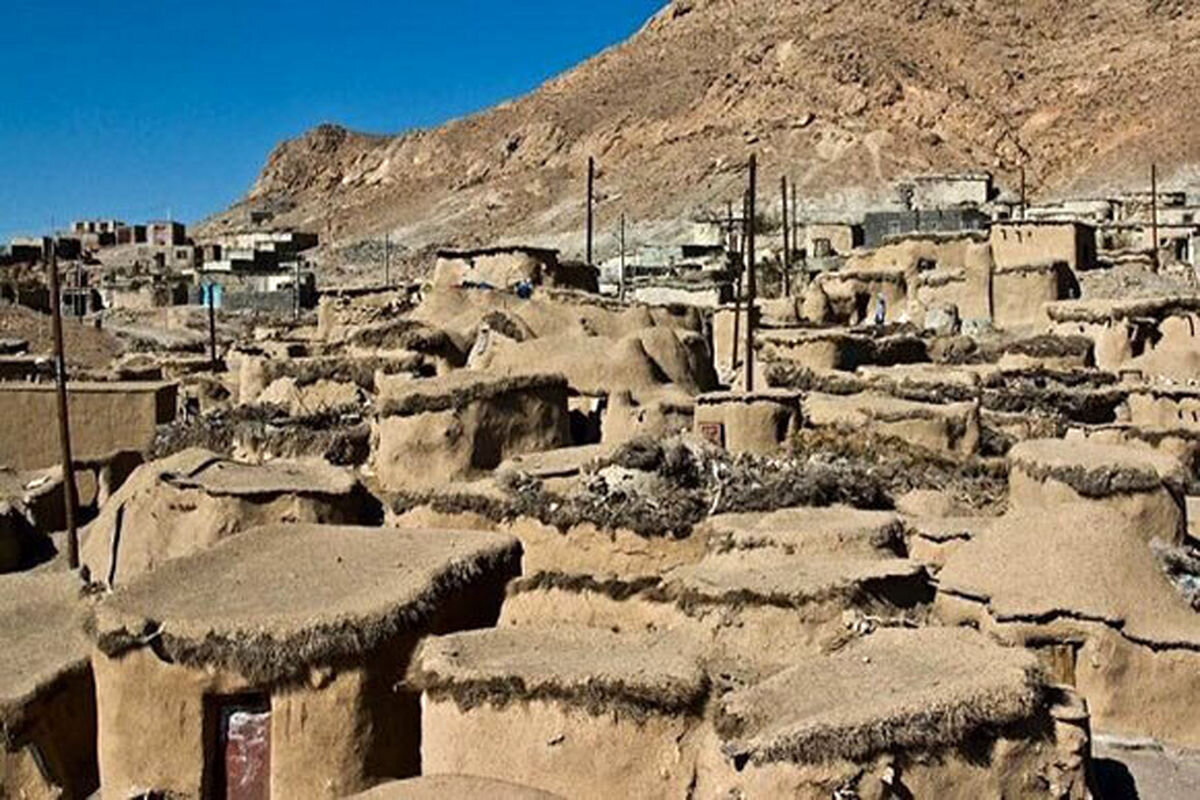 Makhunik “Lilliput Village” of Iran|Mystery Etched Into Its Hills