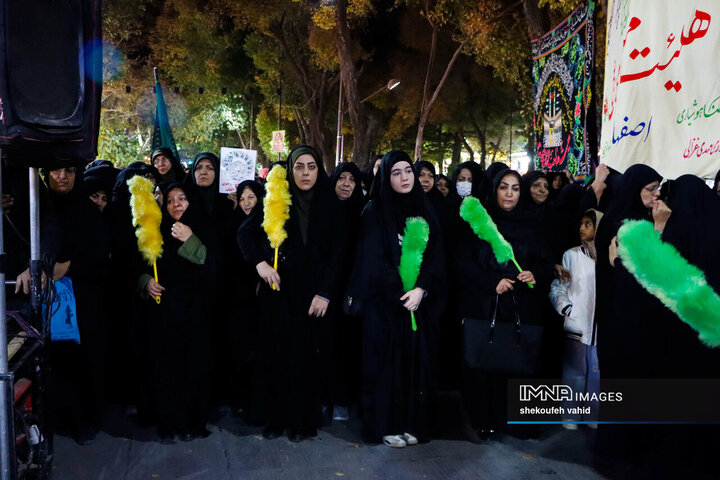 قافله عزادارای حضرت فاطمه زهرا(س) در گذر فرهنگی چهارباغ