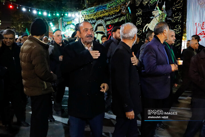 قافله عزادارای حضرت فاطمه زهرا(س) در گذر فرهنگی چهارباغ