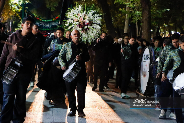 قافله عزادارای حضرت فاطمه زهرا(س) در گذر فرهنگی چهارباغ