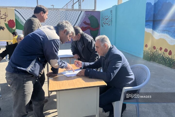 اجرای طرح شهید رضوان‌پور برای رسیدگی به مشکلات مردم در محله دهنو