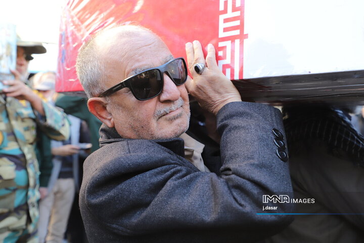 تشییع ۳ شهید گمنام در سنندج