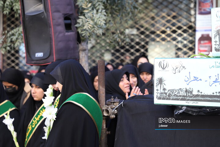 تشییع ۳ شهید گمنام در سنندج