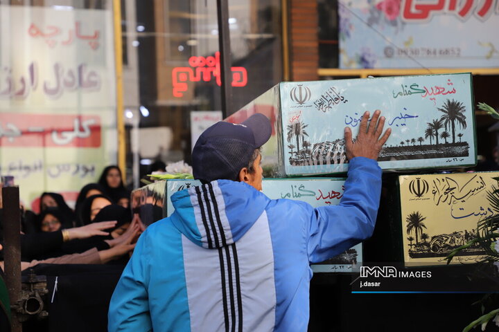 تشییع ۳ شهید گمنام در سنندج