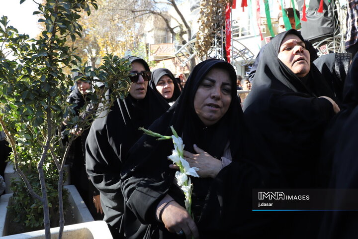 تشییع ۳ شهید گمنام در سنندج