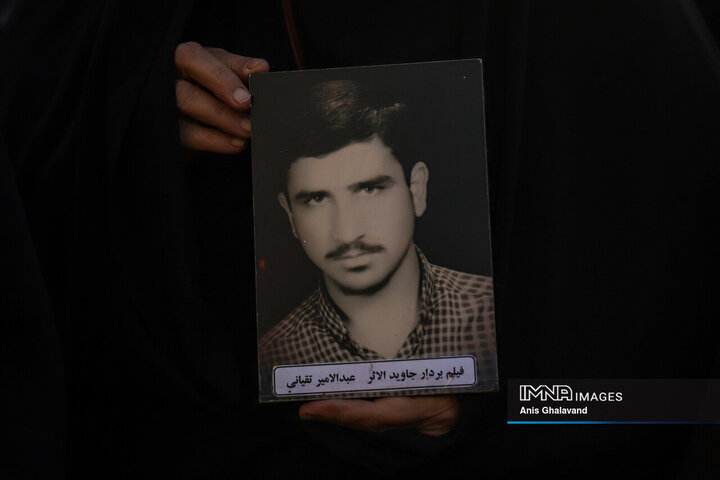 شاخه‌های یاس در اهواز؛ تشییع هشت شهید با نَفَس مادرانه فاطمی