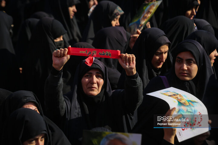 وداع مردم اصفهان با شهدای گمنام دفاع مقدس