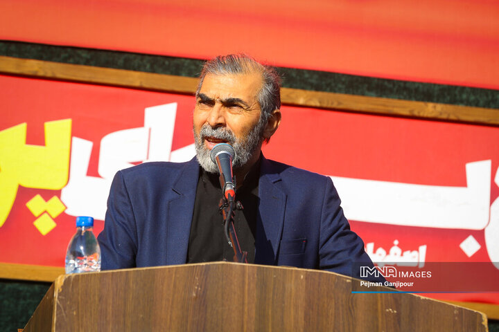 وداع مردم اصفهان با شهدای گمنام دفاع مقدس