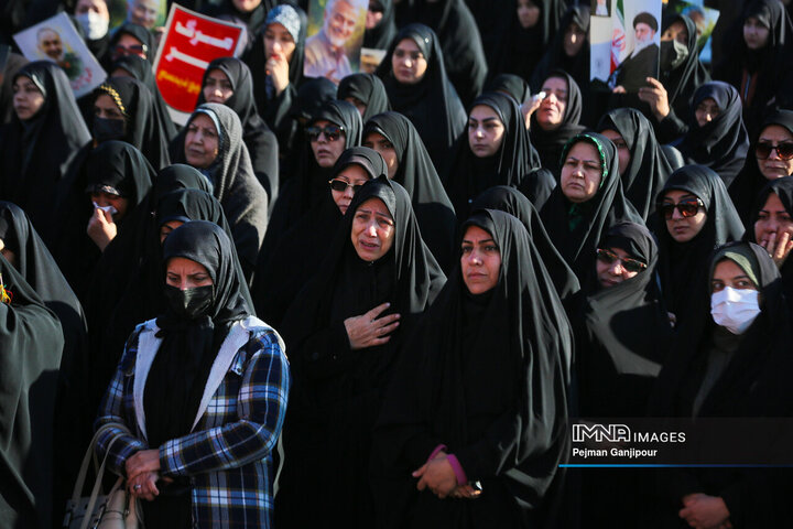 وداع مردم اصفهان با شهدای گمنام دفاع مقدس