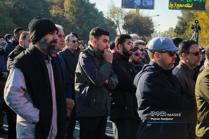 وداع مردم اصفهان با شهدای گمنام دفاع مقدس