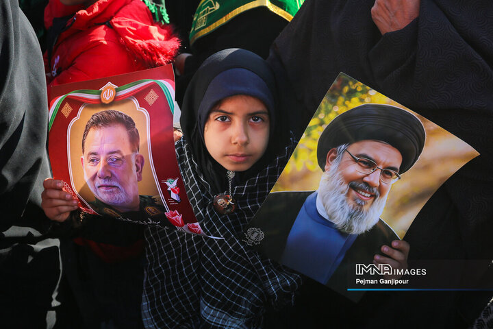 وداع مردم اصفهان با شهدای گمنام دفاع مقدس