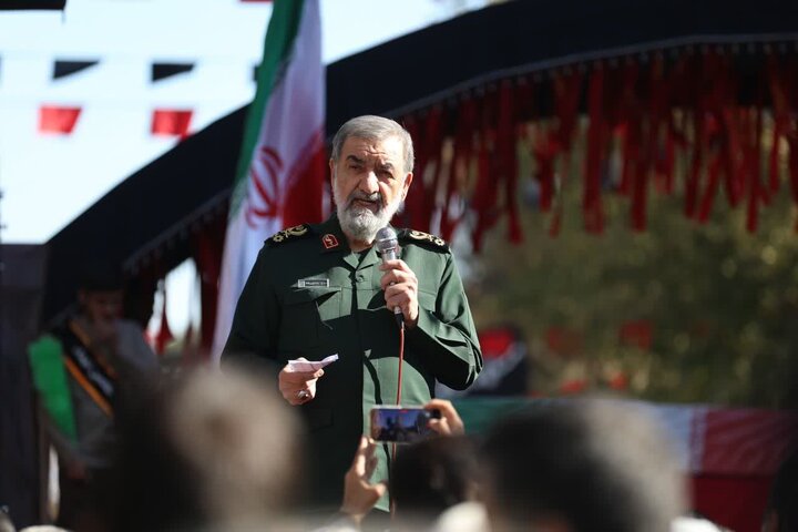 جنگ ۱۲ روزه از جلوه‌های مهم بسیج بود