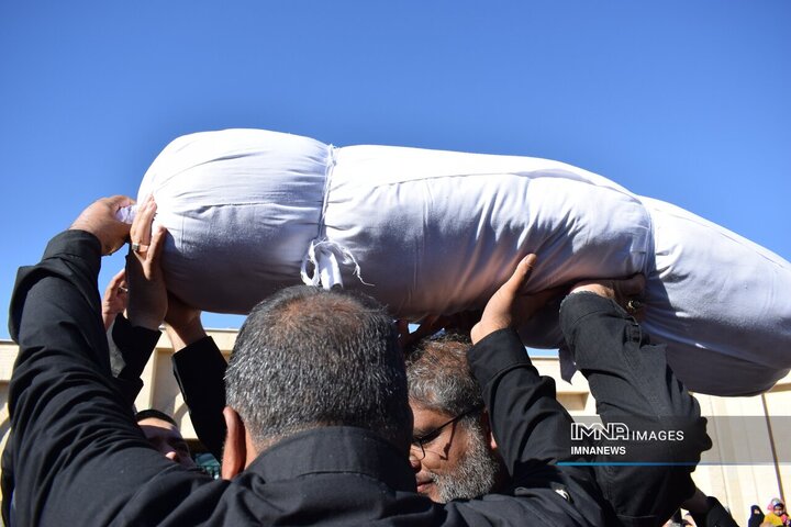 شهید گمنام در روستای هرچگان آرام گرفت