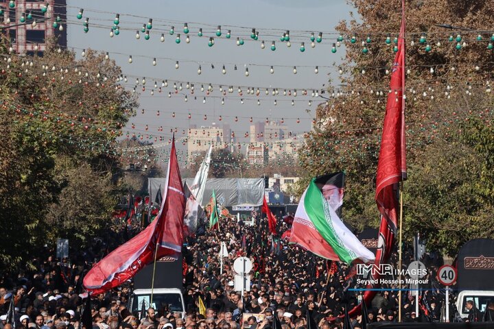 مشهد، قاب اشک فاطمی در استقبال از ۱۳ شهید گمنام