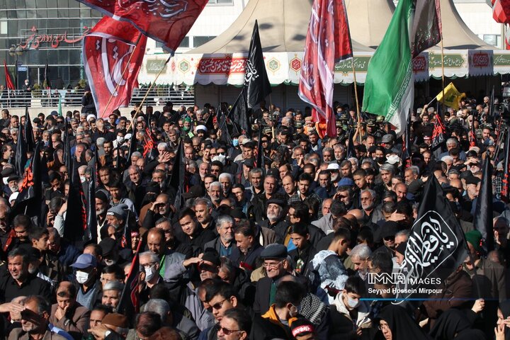 مشهد، قاب اشک فاطمی در استقبال از ۱۳ شهید گمنام