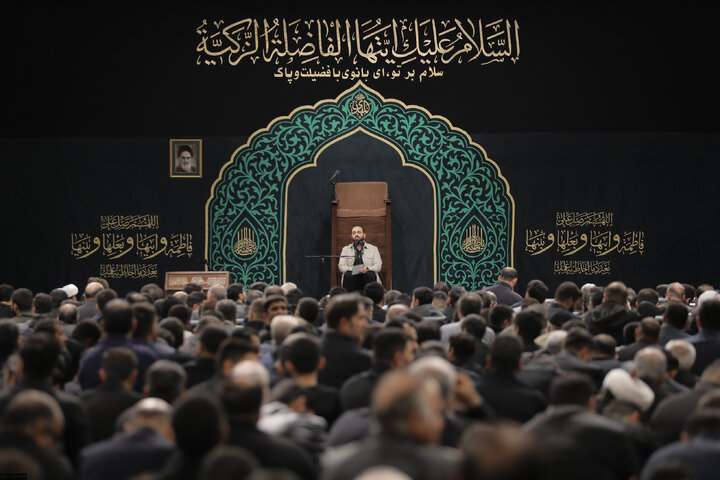 مراسم عزاداری شام شهادت حضرت زهرا(س) با حضور رهبر انقلاب