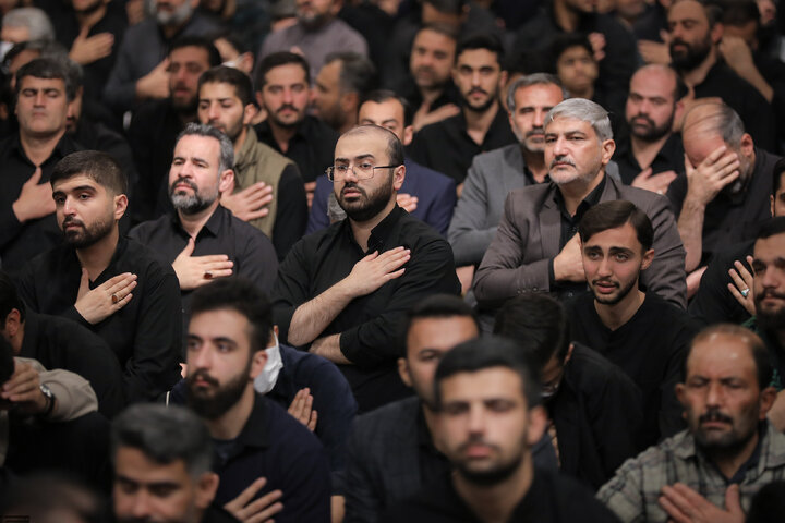 مراسم عزاداری شام شهادت حضرت زهرا(س) با حضور رهبر انقلاب