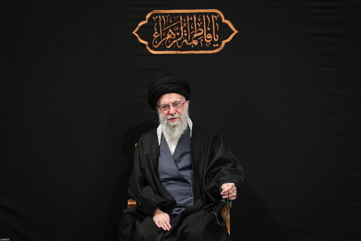مراسم عزاداری شام شهادت حضرت زهرا(س) با حضور رهبر انقلاب