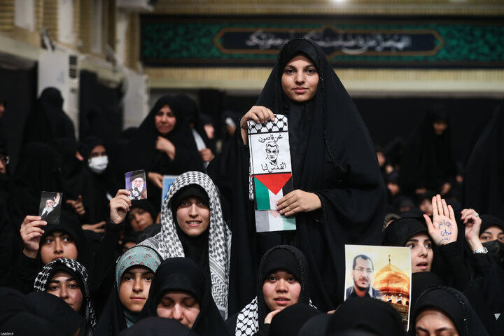 مراسم عزاداری شام شهادت حضرت زهرا(س) با حضور رهبر انقلاب