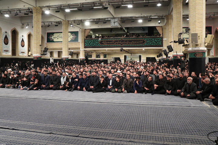 مراسم عزاداری شام شهادت حضرت زهرا(س) با حضور رهبر انقلاب