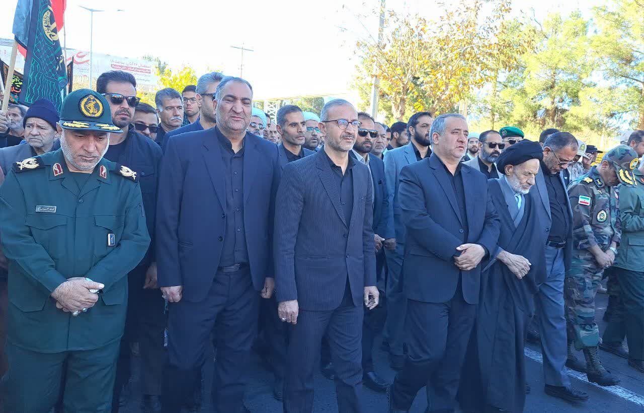 بیرجند در سوگ گمنامان؛ پیکرهای مطهر شش شهید عملیات‌های بزرگ دفاع مقدس تشییع شد