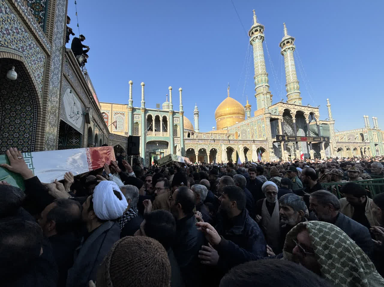 بازگشت ستارههای بینام به آسمان قم